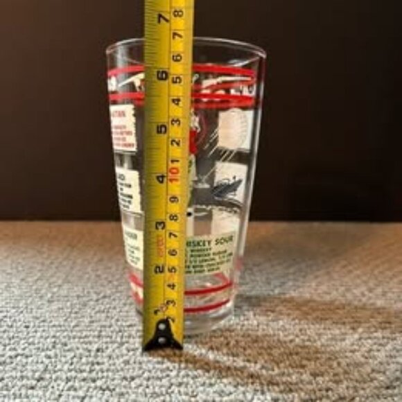 Vintage, Cocktail Shaker, sports themed with 8 drink recipes & book - Picture 5 of 10